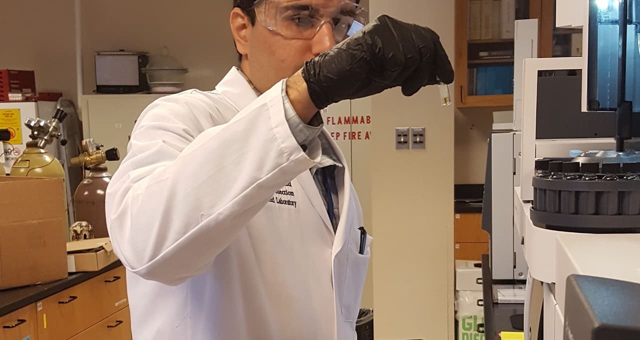 El Centro de Ciencias INTERDICT funciona como el "Centro de Excelencia" de CBP para analizar los narcóticos sintéticos, es el responsable de caracterizar las nuevas amenazas químicas y emergentes, incautadas por los operadores de primera línea de CBP y otras partes interesadas.