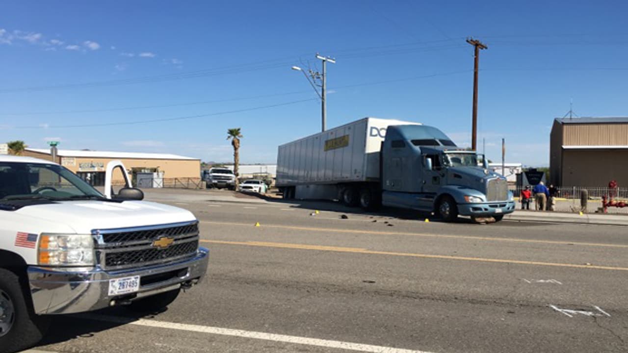 La vías estuvieron cerradas en la mañana del miércoles mientras investigaban los hechos.