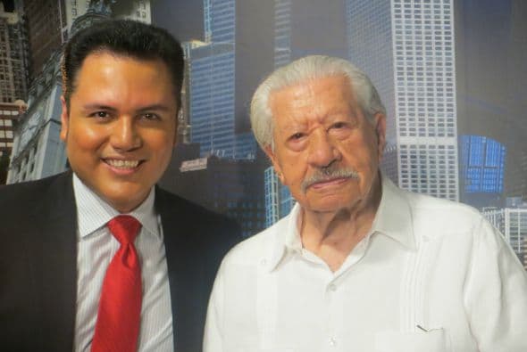 Ignacio López Tarso estuvo de visita en la Ciudad de los Vientos para participar en la Feria del Libro en Español que se celebrará del 3 al 7 de septiembre en Cicero.