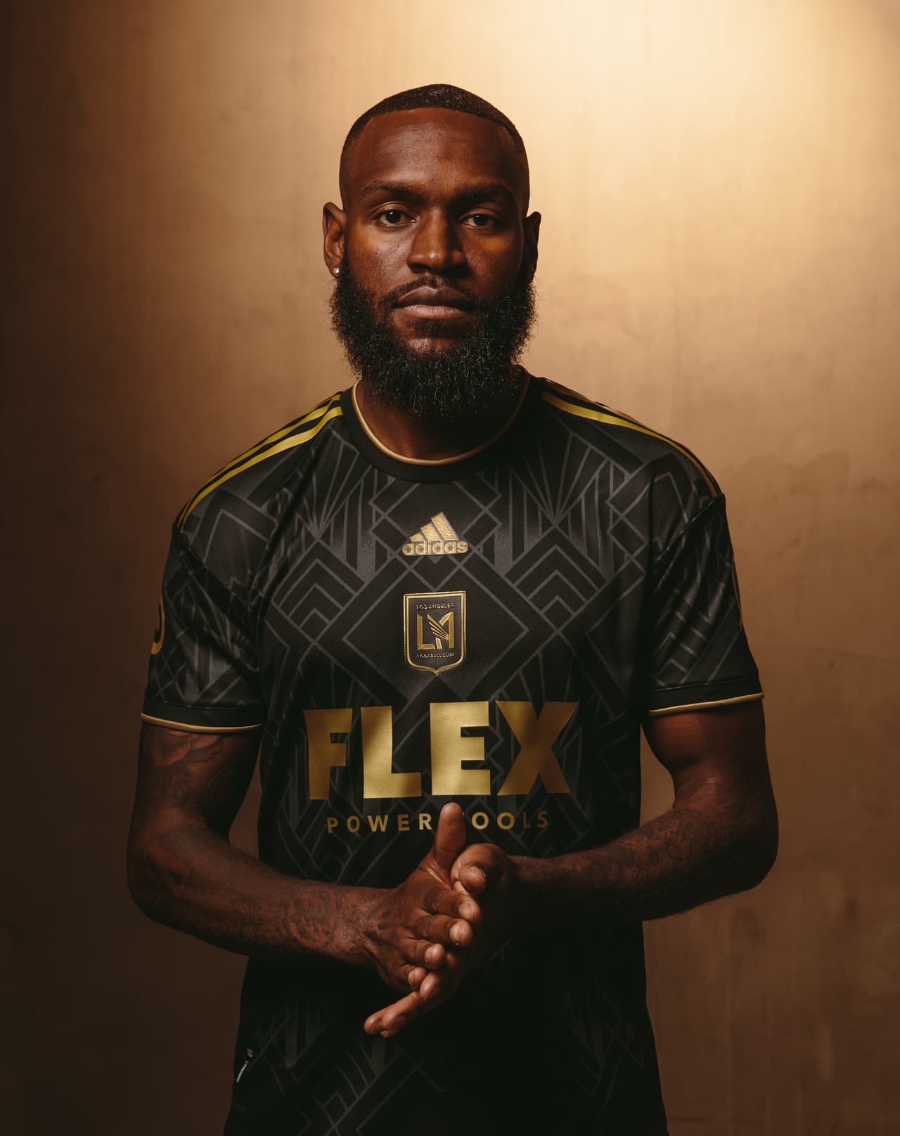 Sebastien Ibeagha será uno de los pilares de la defensa de LAFC en 2022.