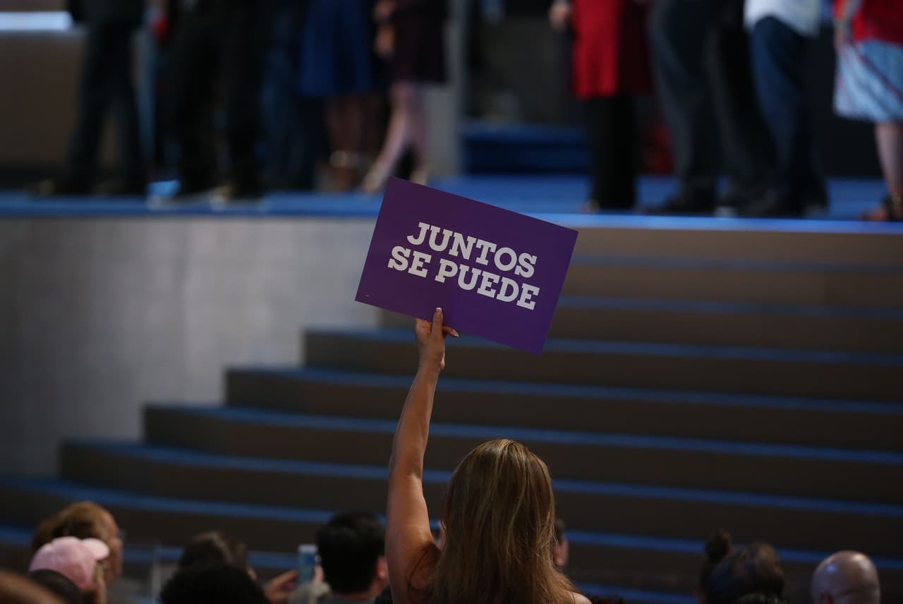 Los hispanos favorecieron a Clinton en las primarias