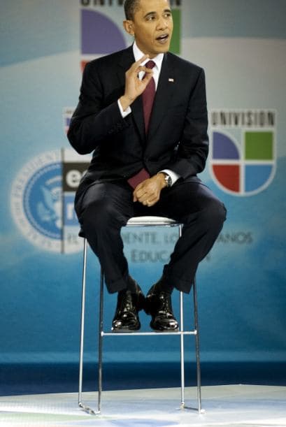 "Nuestra fuerza laboral será más diversa, y si ellos no reciben la educación que necesitan, no triunfaremos como nación. Ocho de cada 10 empleos futuros requerirán más que una educación secundaria", dijo el mandatario al responder a preguntas en español de estudiantes, padres y maestros en el Columbia Heights Education Campus, en Washington.