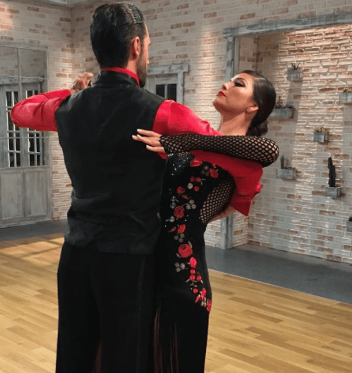 Una vez más, al lado de Toni Costa, Ana estaba lista para encender la pista de baile.