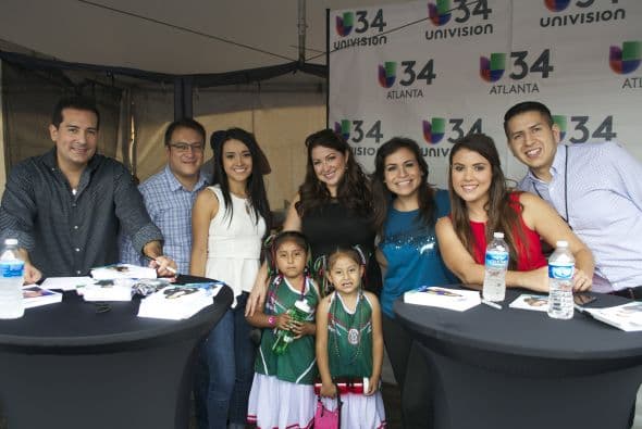 Además aprovecharon para tomarse fotos con su fans.