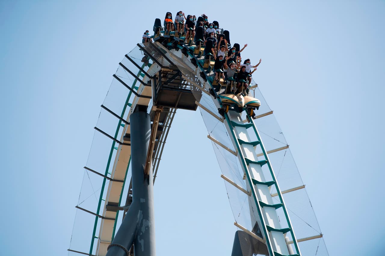 Los parques de atracciones al aire libre pueden abrir al 30% de su máxima ocupación.