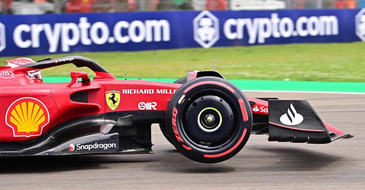 Charles Leclerc tenía el apoyo de los tifosi en el Sprint del Gran Premio de Emilia-Romaña.