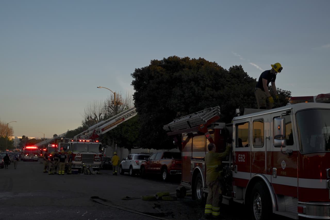 Marcela Espinoza, de recursos humanos, explicó que varios de los heridos son empleados de la fábrica, quienes fueron llevados al hospital. Agregó que en el lugar trabajan 300 personas, la mayoría de ellas hispanas.