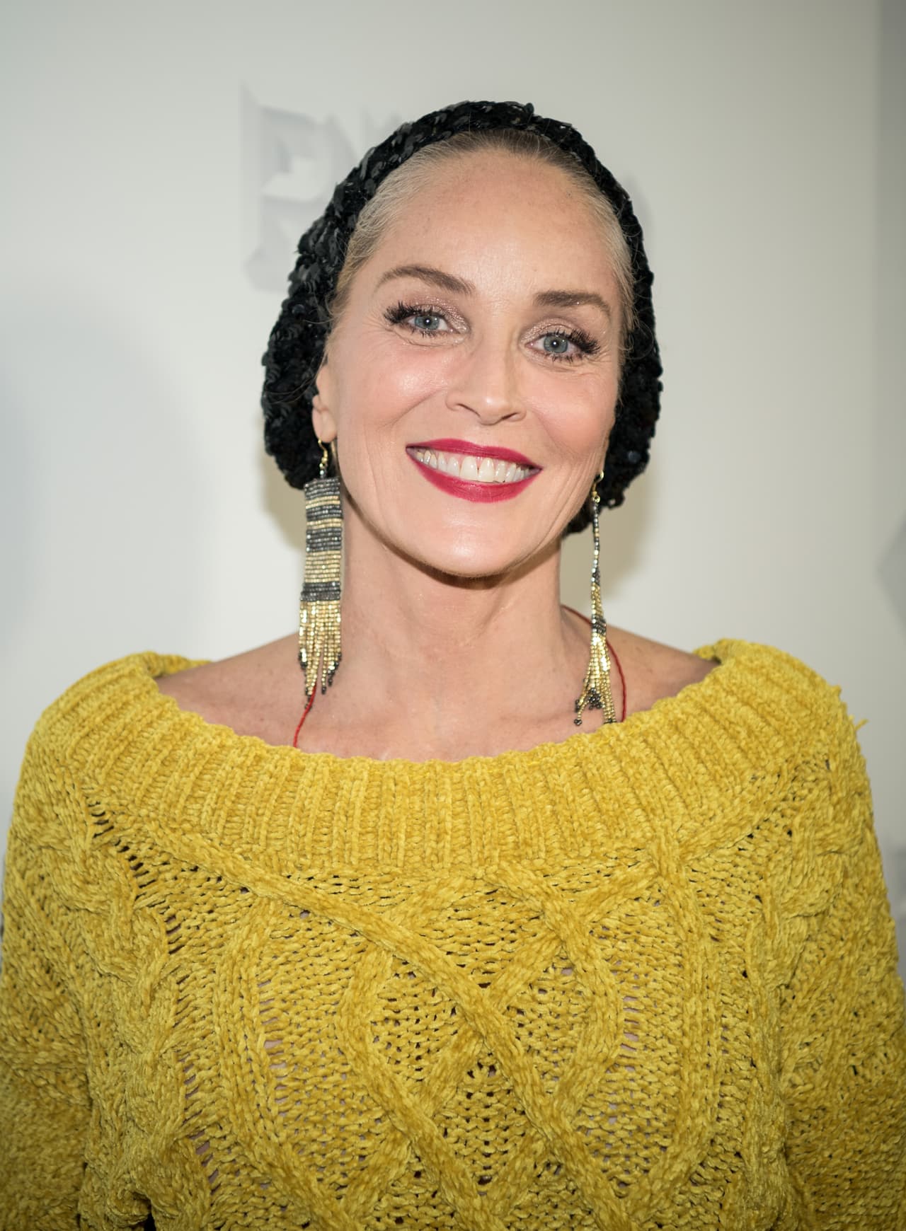 En 1998, Sharon Stone se casó por tercera ocasión y lo hizo con el periodista Phill Bronstein.