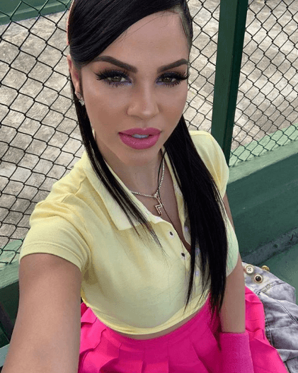 Natti Natasha recalcó que los 17 temas de su disco tienen un mensaje común que es “la fuerza de las mujeres”.