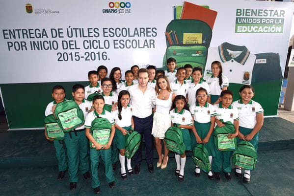 Desde antes de casarse la artista ua hacía campaña junto a su esposo.