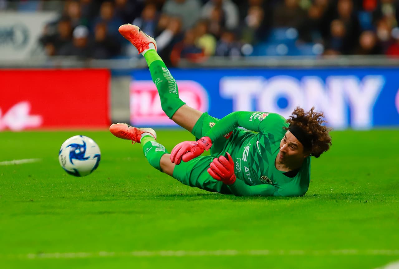 Ni el pasto, ni Funes Mori, ni Pabón, nadie pudo inquietar y marcarle gol al portero azulcrema.