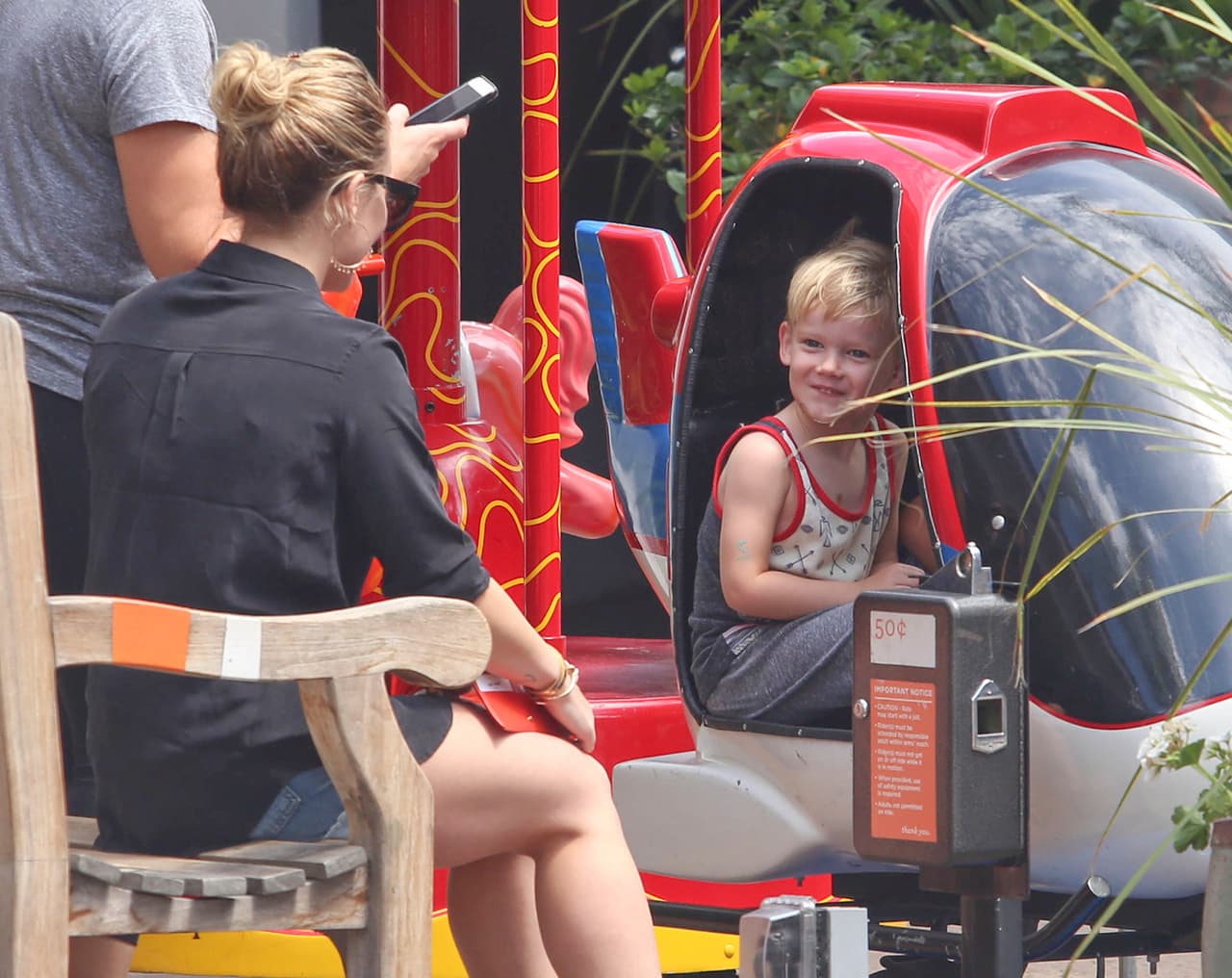 Sin duda ha estado centrada por completo a su labor de madre.