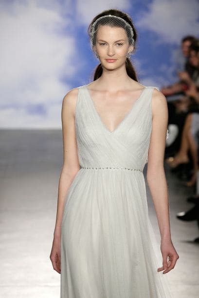 Aquí los mejores modelos del diseñador Jenny Packham.