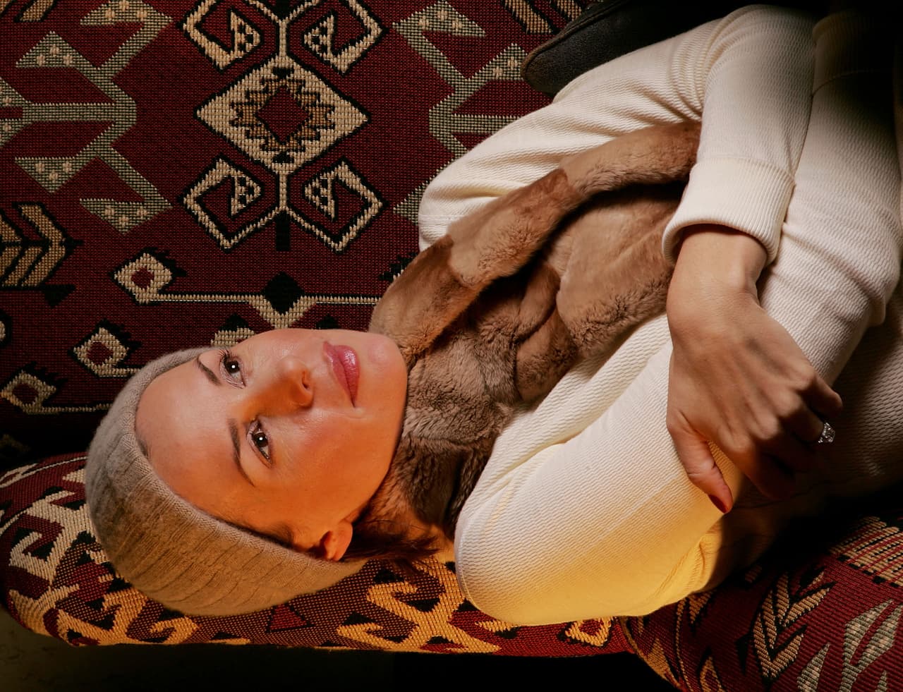 La señorita Jenny Honey en Matilda. La película de Matilda siempre la recordaremos por tener a una de las maestras más tiernas y maternales, se trata de la señorita Jenny Honey interpretada por la actriz Embeth Davidtz. Nadie puede negar que es una profesora encantadora que contrasta con el internado donde imparte clases o la directora Tronchatoro.