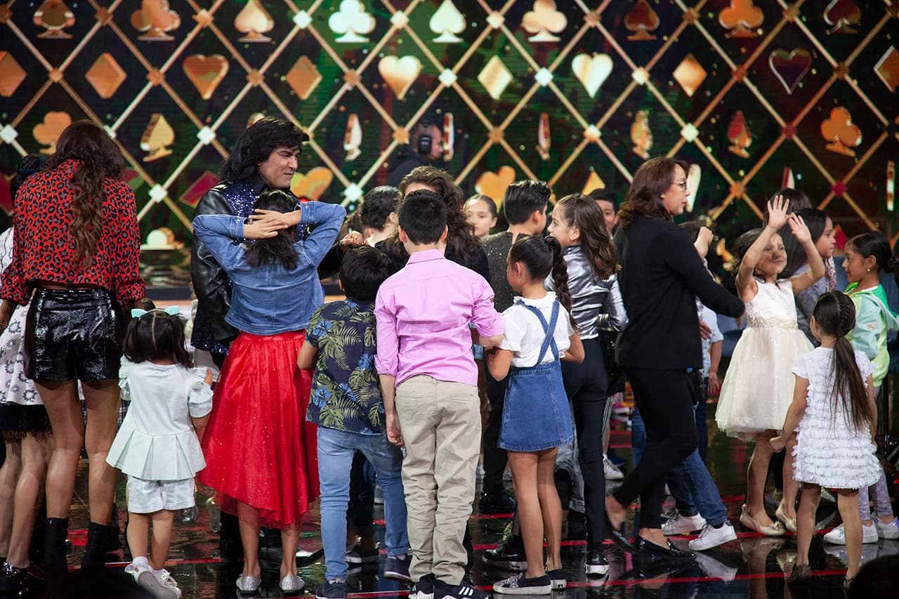 Los niños no pudieron ocultar su emoción por ver a Karol en persona y por primera vez. "De hecho cuando entraron los niños, todos me abrazaron, se vinieron como una bola gigante y fue hermosísimo. Nos vamos a divertir mucho. Estoy segura de eso".
<br>