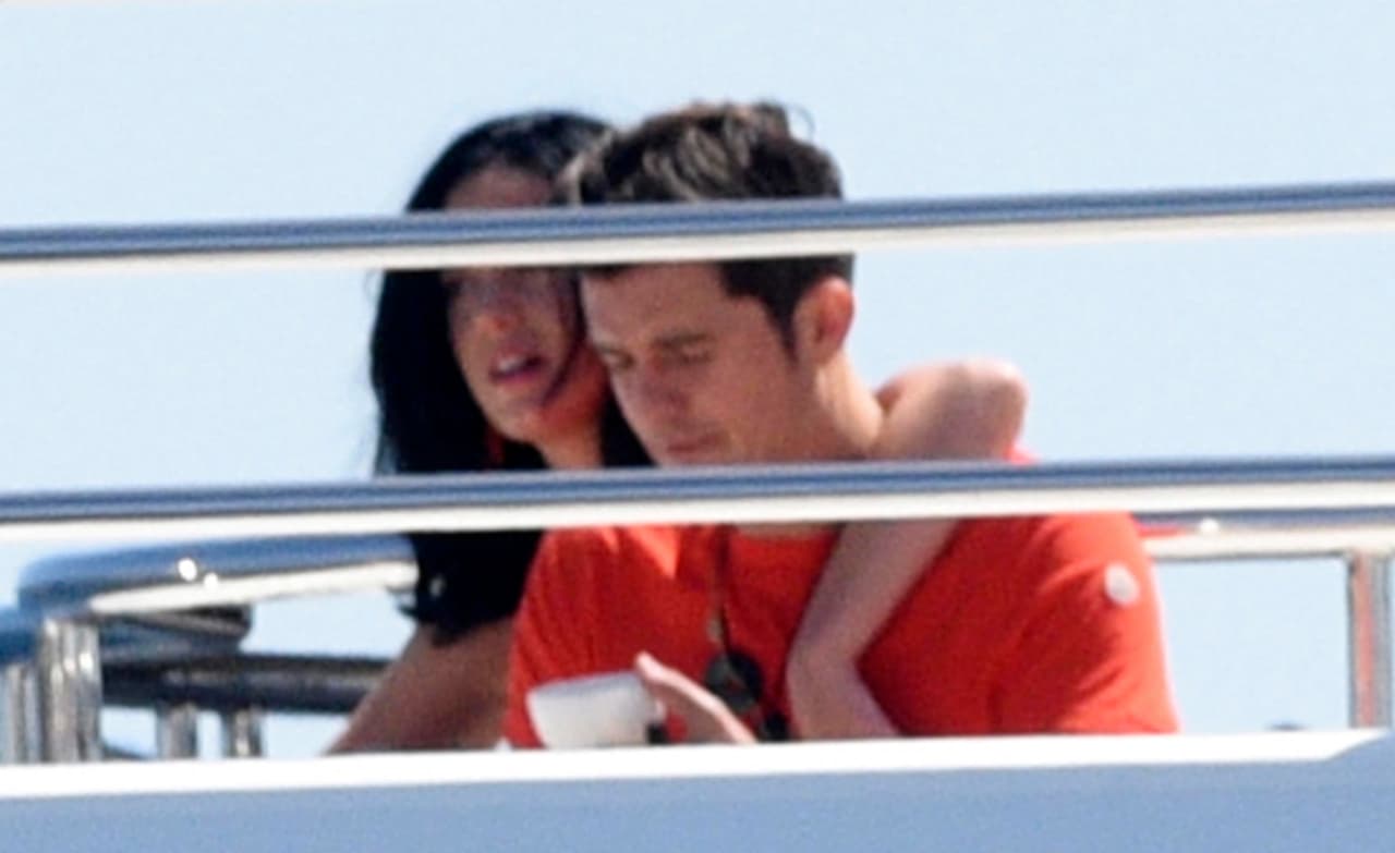 Se vio a Orlando muy cariñoso con Selena - ¡una vez más!