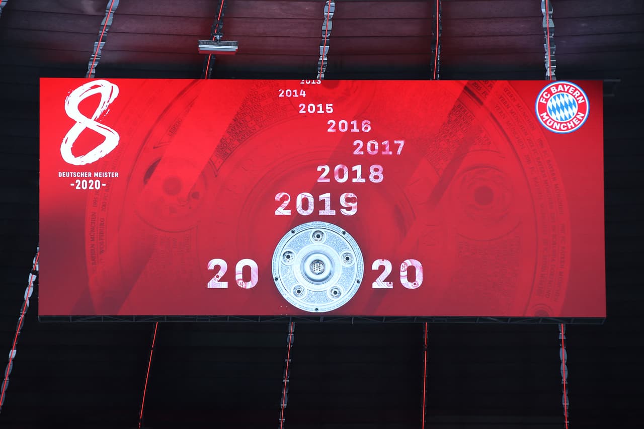 Las pantallas del Allianz Arerna celebraron al Bayern Múnich luego de consumar su título en la Bundesliga y marcar una gran épcoa con 8 títulos seguidos en el futbol alemán.