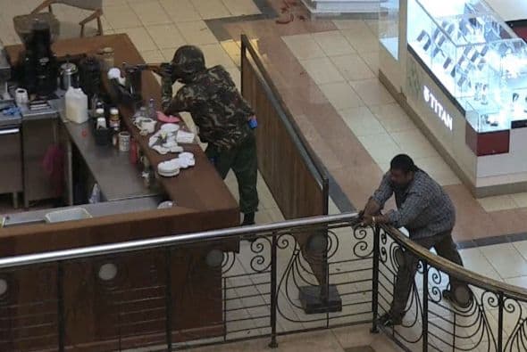 En su discurso, en el que recordó que entre las víctimas figuran ciudadanos de "varias nacionalidades", hizo hincapié en que "el terrorismo es un problema global que requiere una solución global".