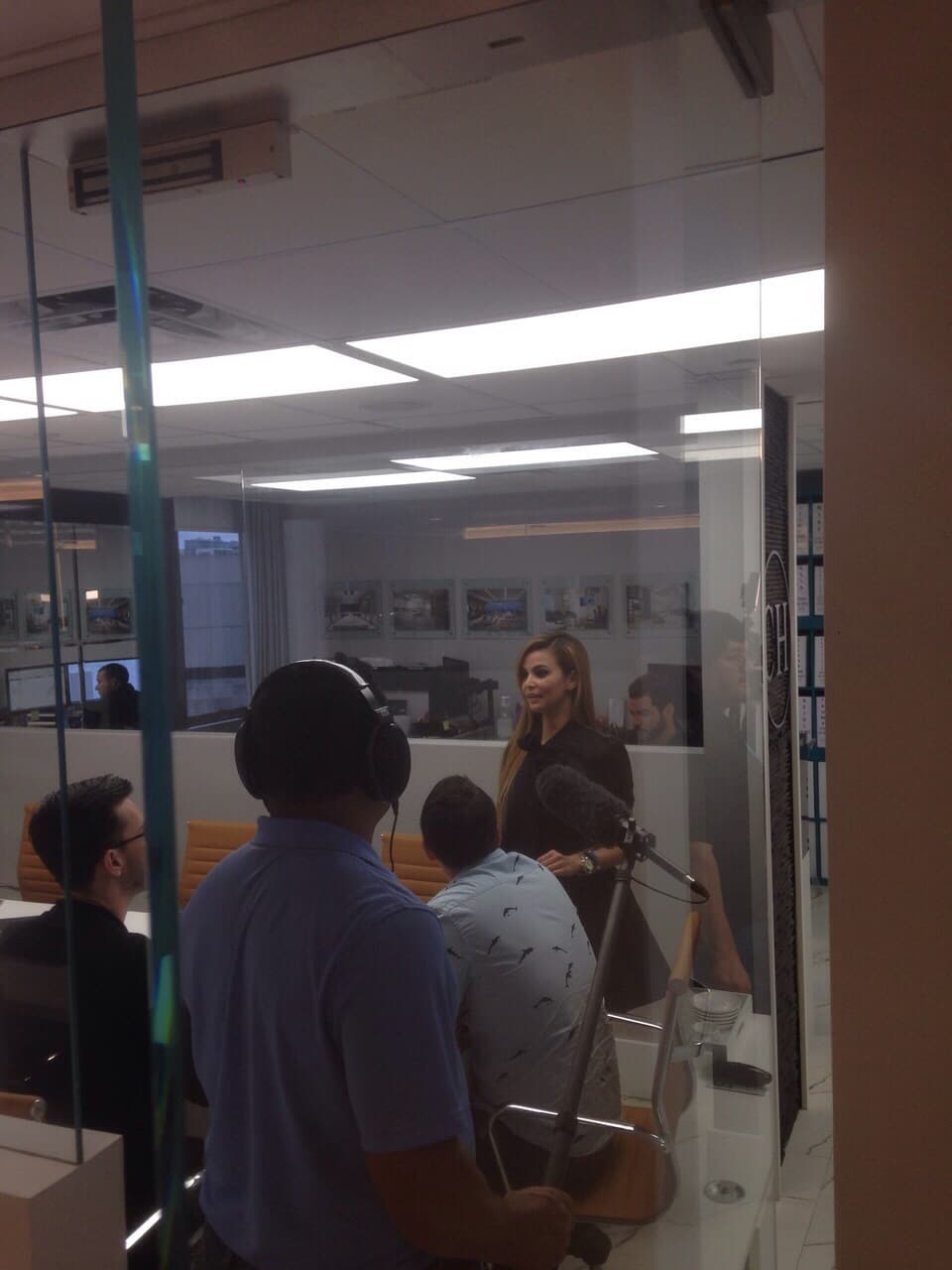 Otorgaron una serie de entrevistas, en donde expusieron quiénes son ellas en la vida real.