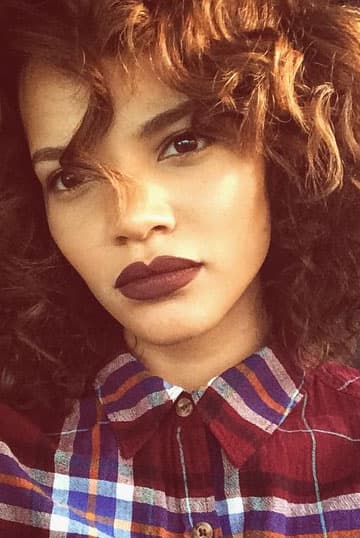 ¿La reconocen? Es Leslie Grace, quien nos presumió un 'look' diferente.