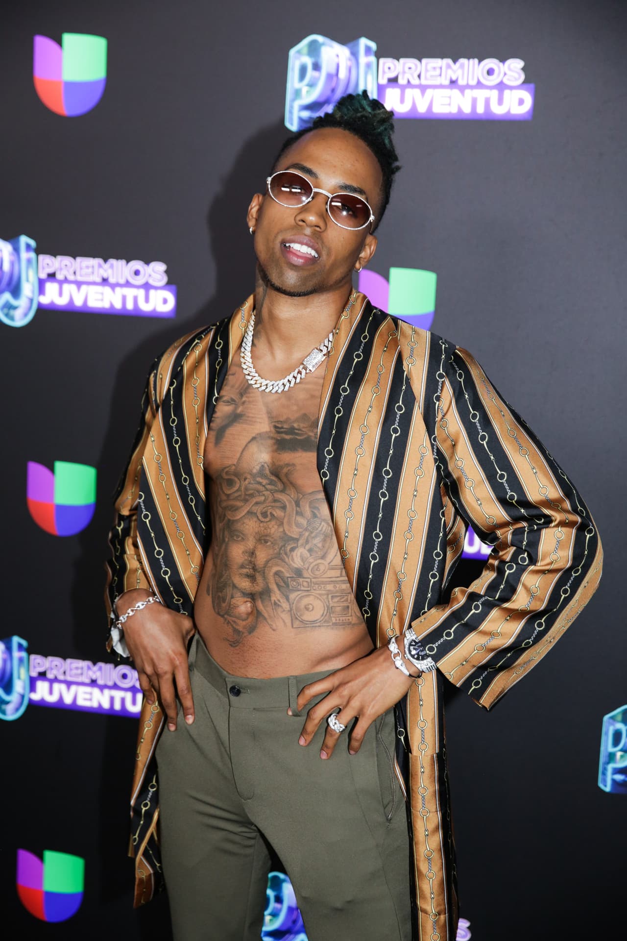 <b>La Nueva Generación Urbana / The New Urban Generation:</b> Amenazzy.