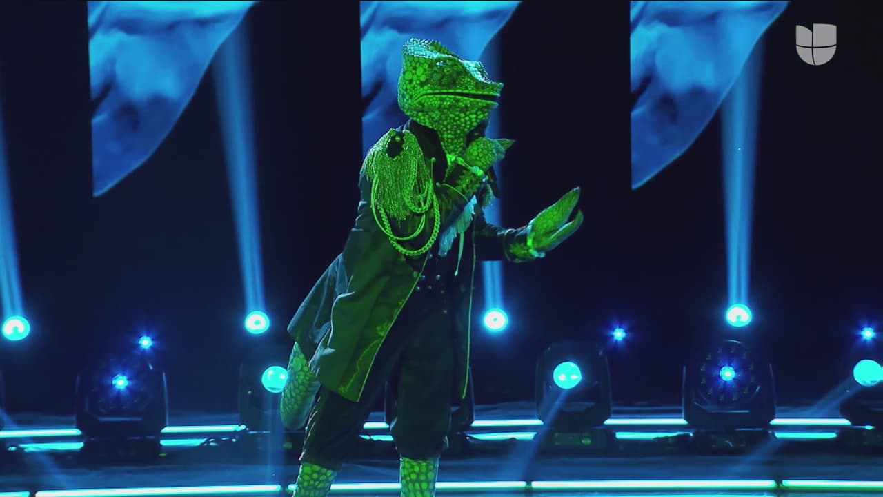 Camaleón interpretó 'Shallow', un tema que Adrián Uribe disfrutó al máximo, pues dijo, es uno de sus temas favoritos.