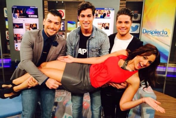 McConnie afirmó no poder con las candentes peticiones y fantasías que sus admiradoras tienen y le exigen por redes.