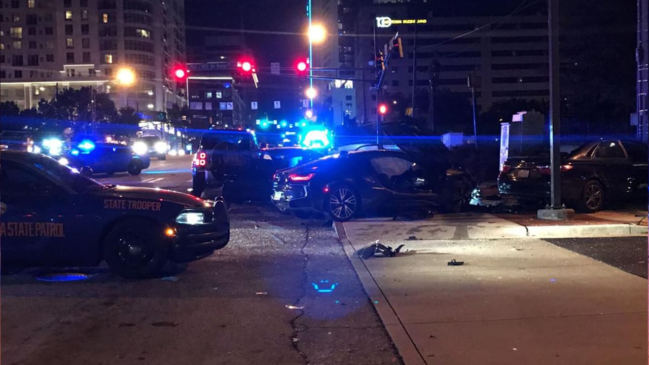 Una joven de 18 años murió y otras cuatro personas heridas, incluido un bebé, fue el resultado de una persecución que terminó en choque múltiple en Downtown Connector.