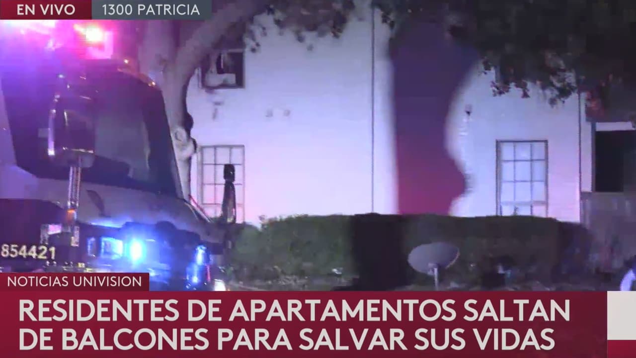 Dos personas heridas y varios evacuados arrojó el incendio de un edificio de departamentos, en Patricia Drive, al norte de San Antonio.