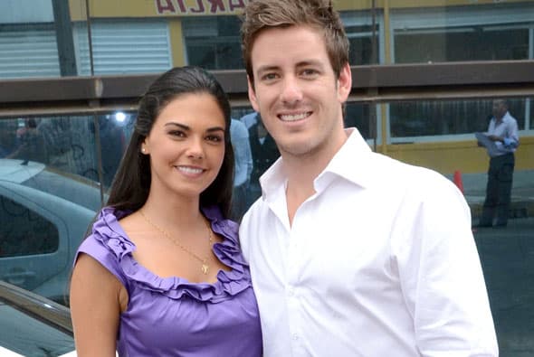 Diego Cáceres le robó el corazón por completo y después de sufrir horrores por culpa de su hermano gemelo, lograron ser felices.