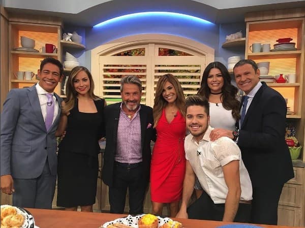 Lunes lleno de música y romanticismo en la casita de Despierta América con la visita del cantautor Ricardo Montaner.