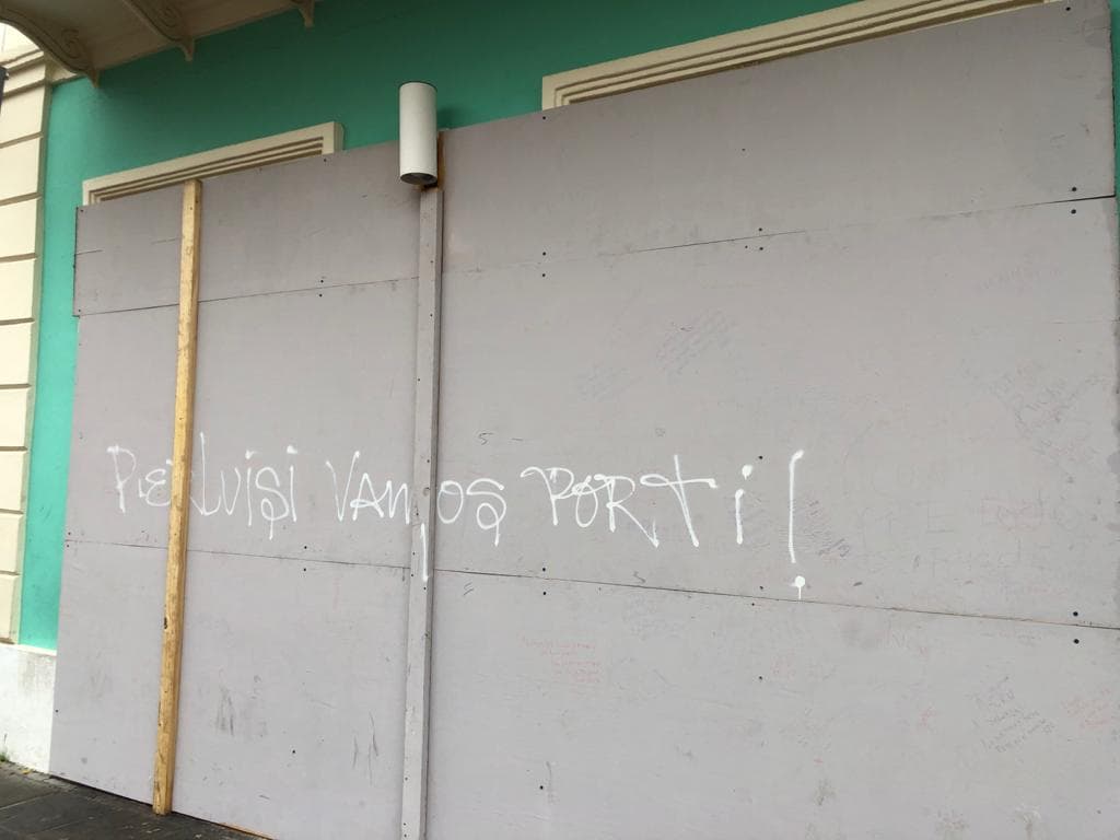 En el pasado tras pasadas manifestaciones varias estructuras han sido vandalizadas.