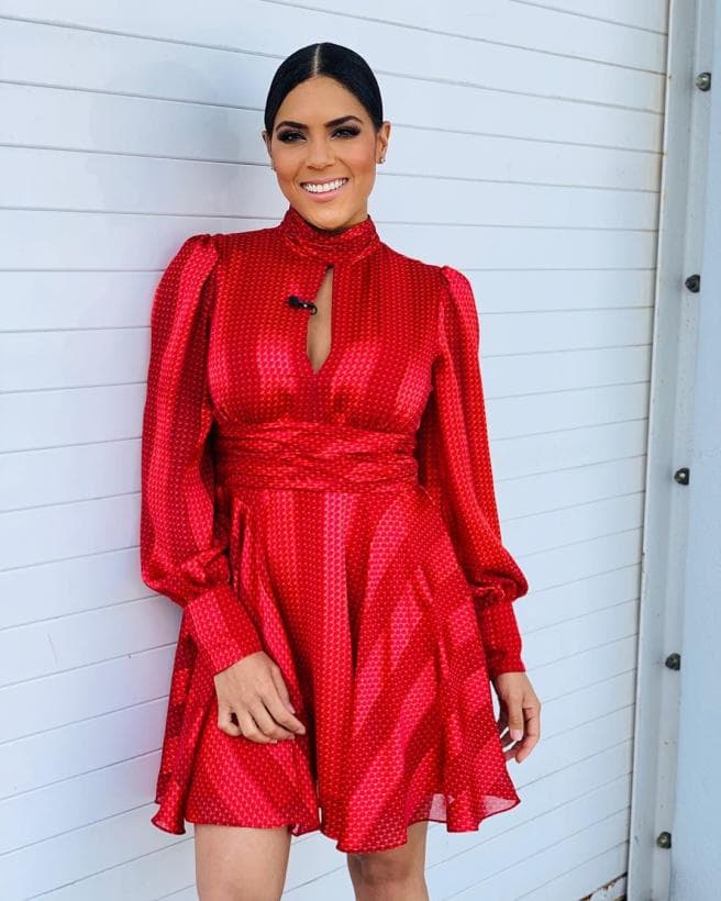 El color rojo es uno de los 
<a href="https://www.univision.com/shows/despierta-america/casual-elegante-o-atrevida-francisca-lachapel-apuesta-en-sus-looks-por-el-rojo-en-todas-sus-gamas-fotos" target="_blank">tonos favoritos </a>d e la exreina de Nuestra Belleza Latina.