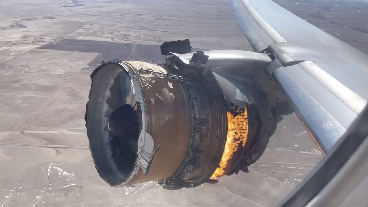 El vuelo 328 de United Airlines que iba con destino a Honolulu, Hawaii, experimentó una falla en el motor poco después de su despegue. El incidente obligó a la nave regresar al Aeropuerto Internacional de Denver no sin antes lanzar fragmentos del fuselaje sobre un vecindario de Broomfield. El avión regresó sano y salvo a Denver; ninguno de los 229 pasajeros o 10 miembros de la tripulación resultó herido.