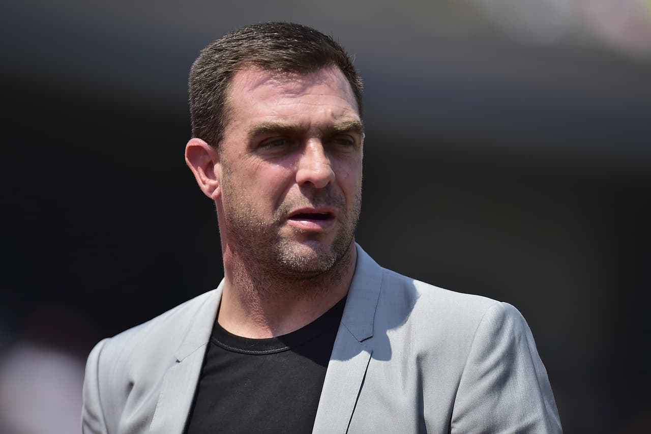 <b>¿Volverá a la Liga MX?</b>
<br>- Guede es un entrenador joven con 45 años.
<br>- Debutó como DT en el 2012 en el futbol español con un equipo de la tercera división.
<br>- Desde entonces, ha dirigido de manera ininterrumpida hasta el 2020, pasó por España, Argentina, Chile, Arabia Saudita y México.
<br>- Sin embargo, logró plasmar una idea de juego clara, hizo cosas importantes y se dio a conocer. Quizá sea pretendido por algún club de la Liga MX en un futuro.