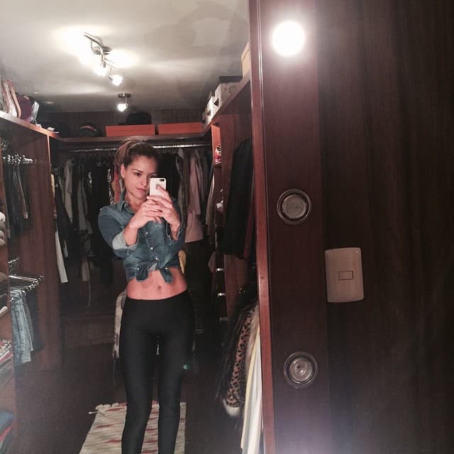 El ejercicio y una buena alimentación la han ayudado a mantener una figura irresistible.