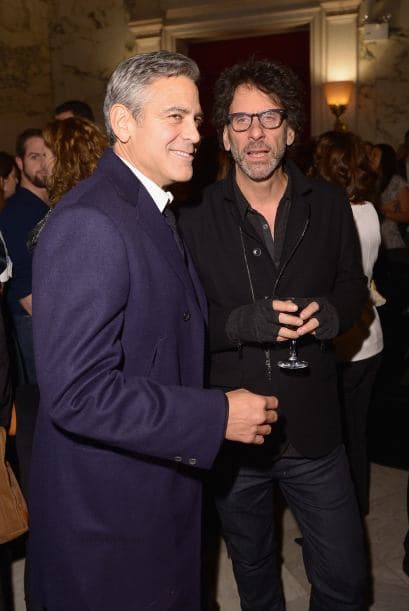 Este cuento tipo Cenicienta tuvo lugar durante la premiere de la película 'The Monuments Men'. Más videos de Chismes aquí.