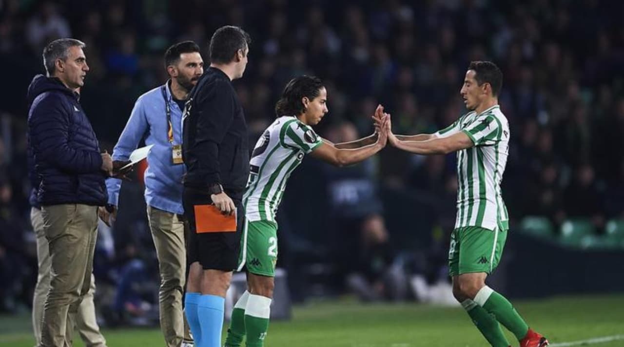 “Cualquiera al que quieran comparar con Messi sale perdiendo”: Guardado sobre Lainez