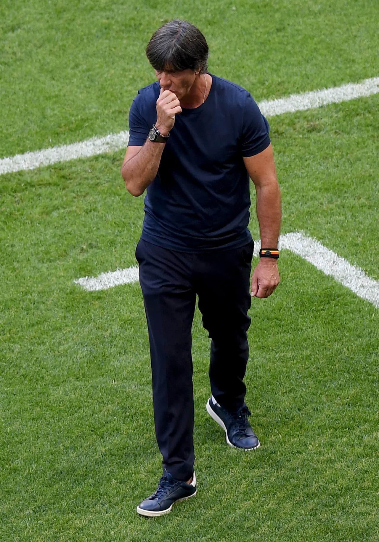 Joachim Low no lo podía creer. Pasaban los minutos y su equipo no encontraba el gol. Se quedaban fuera del Mundial.