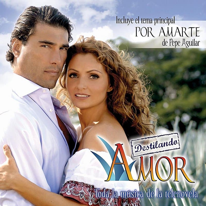<i>Destilando amor</i> (2007) cuenta la apasionante historia de amor entre la campesina Teresa Hernández (Angélica Rivera) y el terrateniente Rodrigo Montalvo (Eduardo Yáñez).