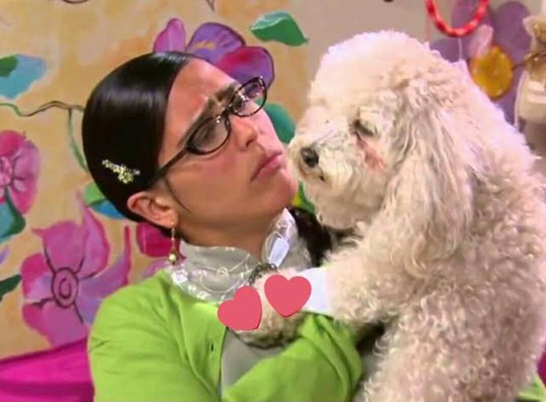 En agosto de 2019, la primera actriz compartió que Mozart tuvo que ser intervenido quirúrgicamente de la columna vertebral, debido a que sufría de temblores a sus 18 años.
<br>