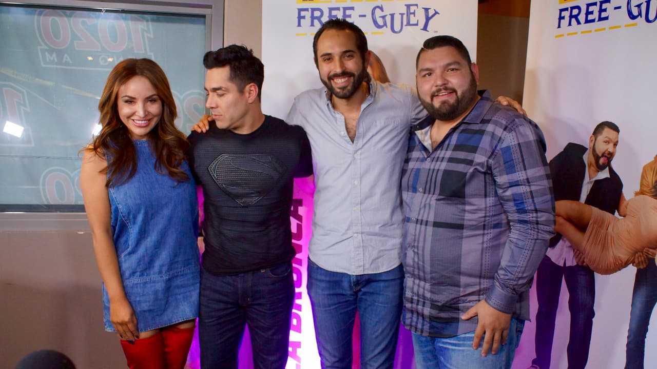 <b><a href="http://www.univision.com/temas/omar-chaparro">Omar Chaparro</a></b> se metió al 
<b><a href="http://www.univision.com/temas/el-free-guey">Free-guey show</a></b> y nos contagió con toda su alegría.