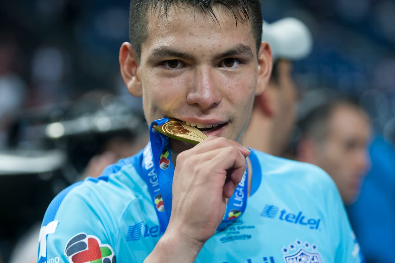 Lozano fue campeón con Pachuca en el torneo Clausura-2016, cuando derrotaron en la final a Monterrey.