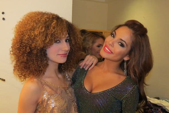 Yesenia con Joyce backstage en la segunda semana.