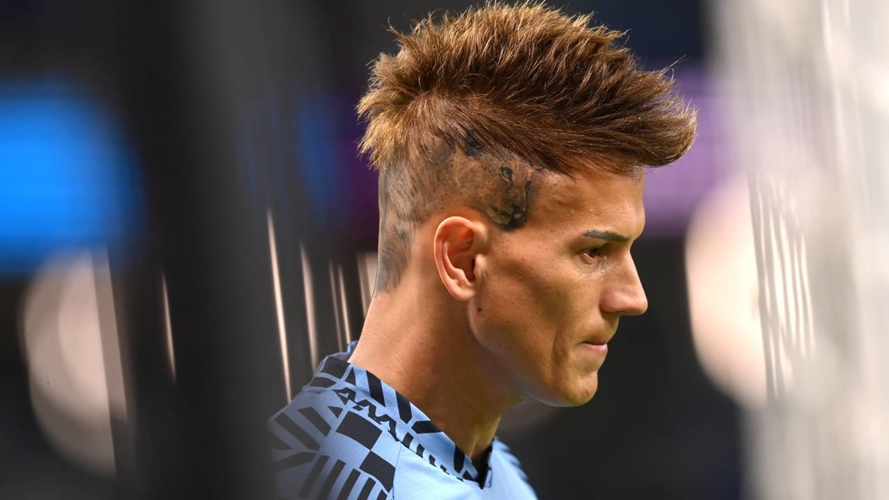 Sebastián Sosa paga fianza a espera de un juicio colectivo por abuso sexual