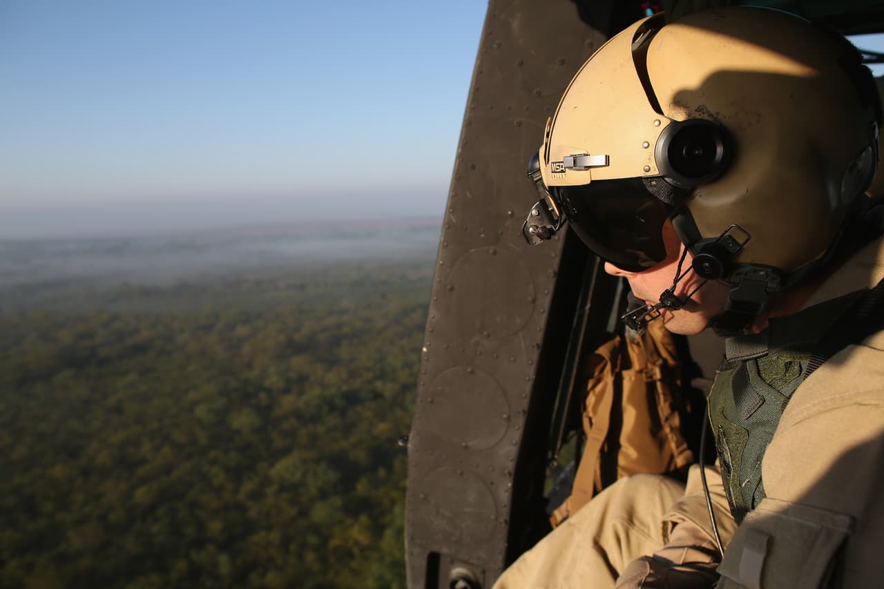 Efectivos en labores de vigilancia en la frontera de Texas con México