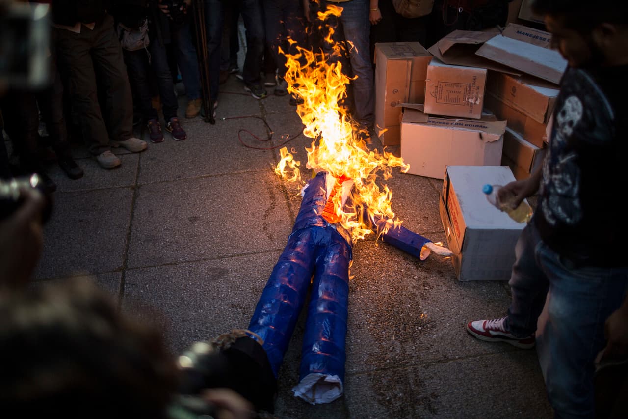 Cerca de 80 organizaciones mexicanas y estadounidenses protestaron en varias ciudades en México.