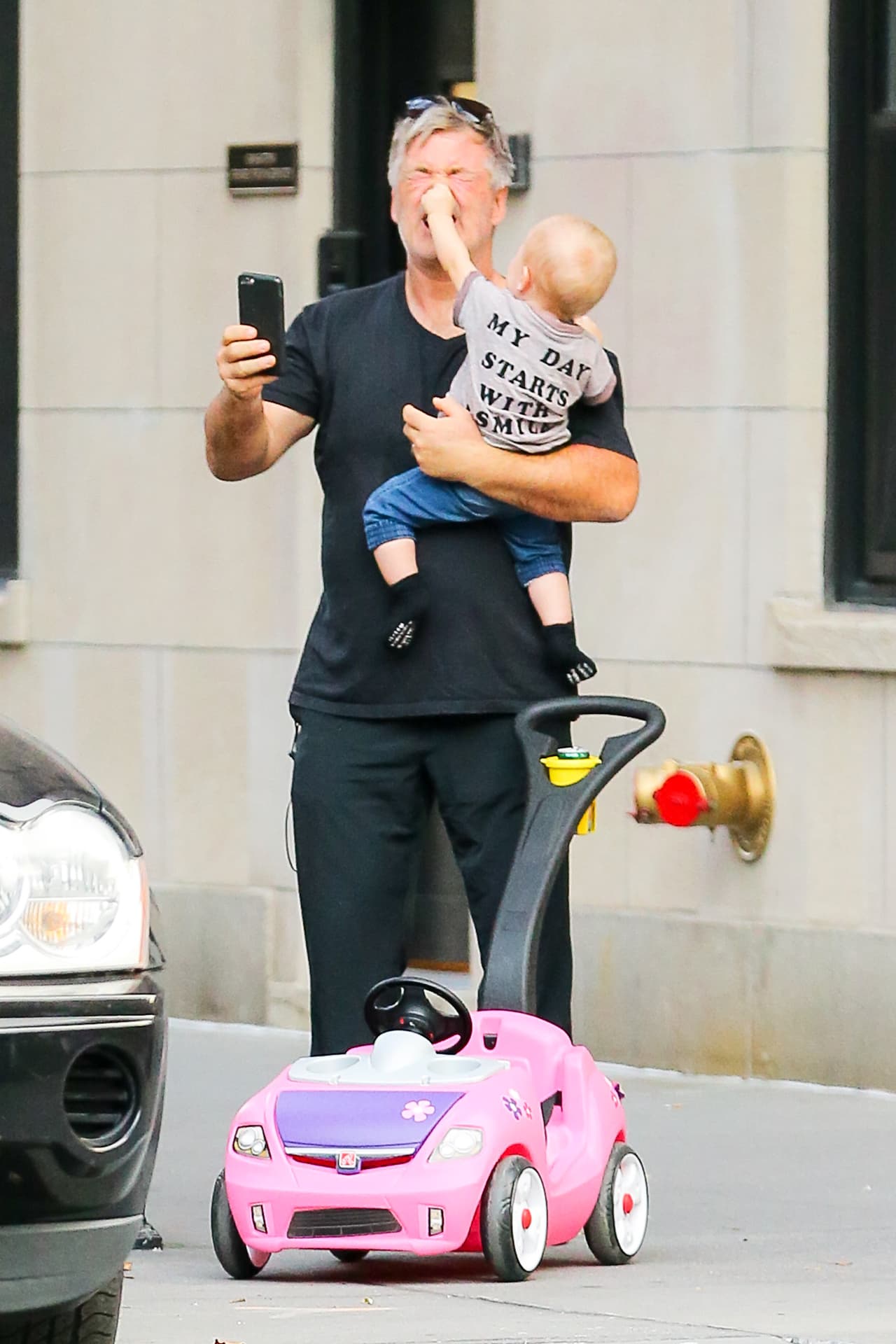 Pero Rafael lo sorprendió con un pellizco de nariz.