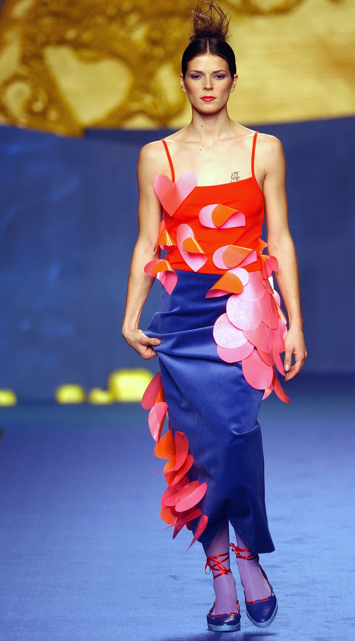 En marzo de 2002, modeló para la diseñadora Agatha Ruiz de la Prada.