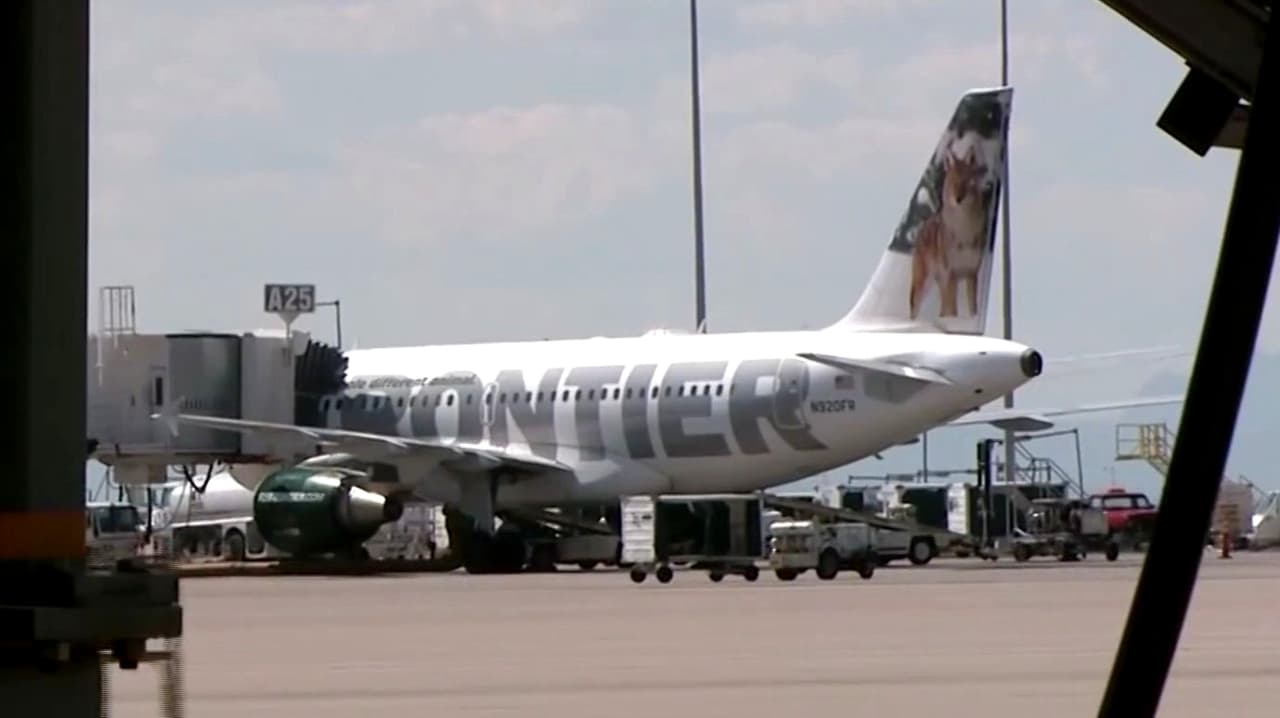 Investigan incidente en aeropuerto de Atlanta: Hombre dijo tener una bomba en vuelo de Frontier Airlines